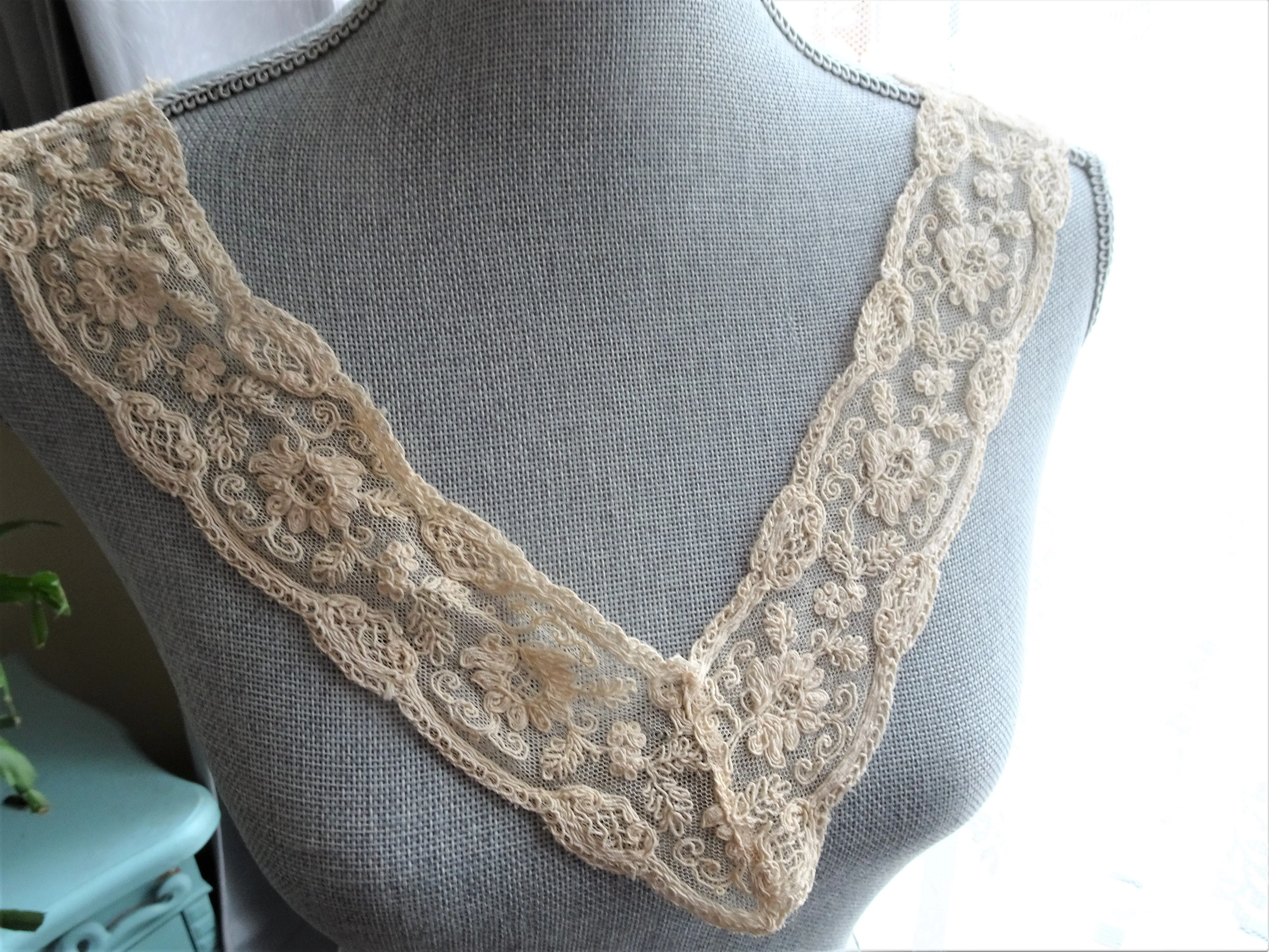 BEAUTIFUL French Netted Lace Collar, Stunning Tambour Lace, V Neck,Heavily worked on Netted Lace,Bridal Lace, Fine Heirloom Sewing, Collectible Vintage Lace