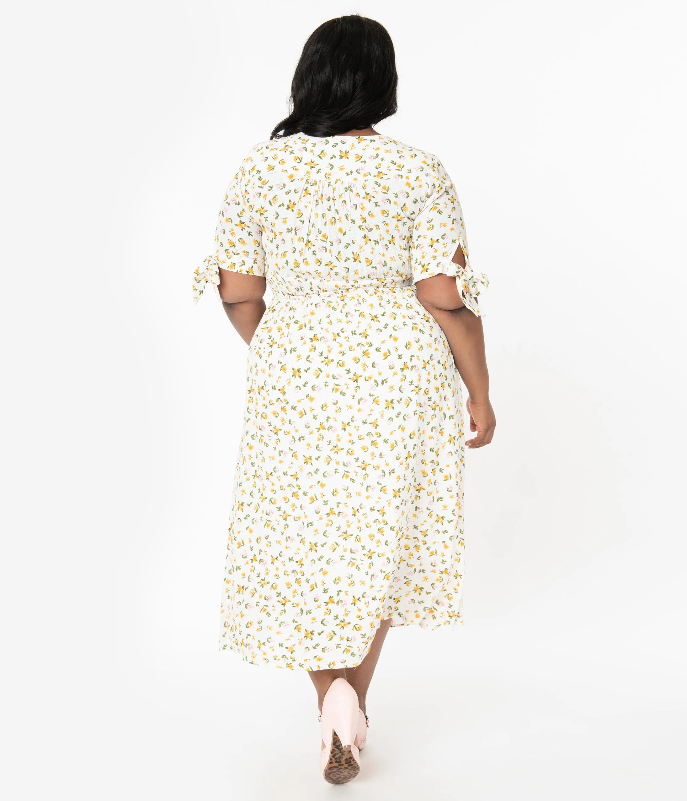 Plus Size 1970s Style Ivory & Yellow Delicate Floral Print Midi Dress