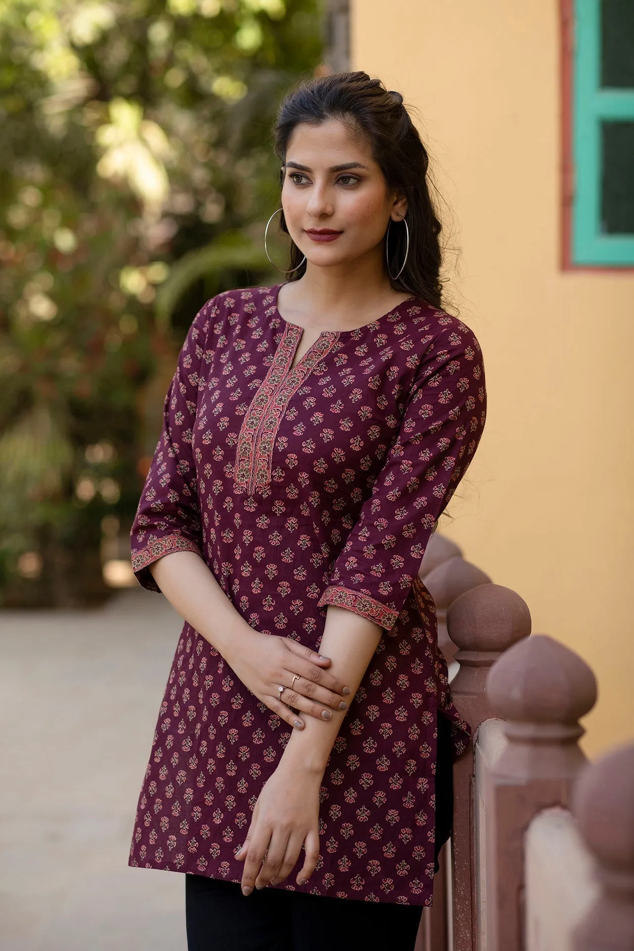 Women Burgundy Printed Tunic With Three Quarter Sleeves