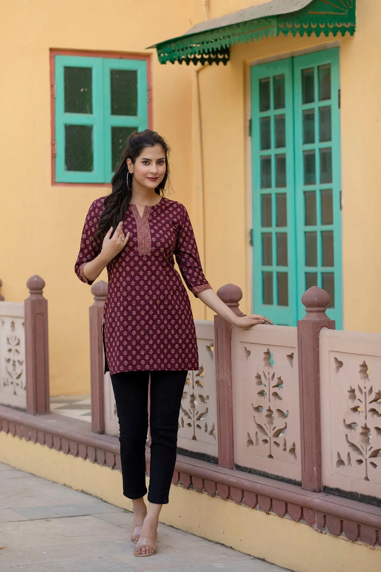 Women Burgundy Printed Tunic With Three Quarter Sleeves